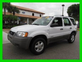 01 white 3l v6 automatic suv *roof rack *tow hitch *15 inch alloy wheels*1 owner