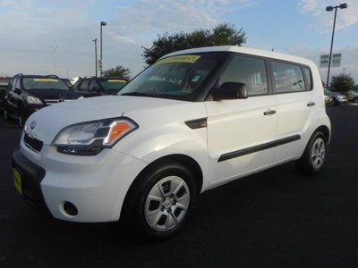 2011 kia soul manual 1.6l  power steering 4-wheel disc brakes mp3  18,540 miles