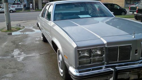 1977 oldsmobile delta 88 royale sedan 4-door 5.7l