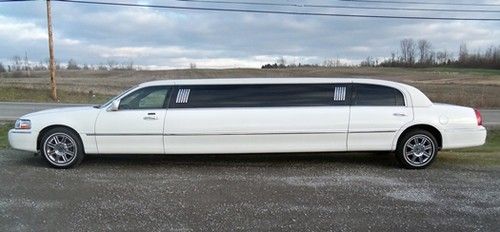 2007 Lincoln Town Car Executive Sedan 4-Door 4.6L, US $27,800.00, image 3