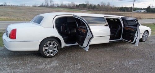 2007 Lincoln Town Car Executive Sedan 4-Door 4.6L, US $27,800.00, image 4
