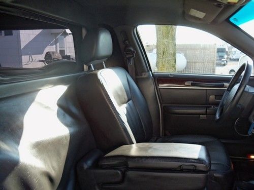 2007 Lincoln Town Car Executive Sedan 4-Door 4.6L, US $27,800.00, image 21