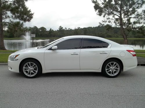 '10 nissan maxima low miles luxury sedan toyota camry honda accord infinti g37