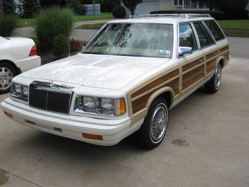 Chrysler lebaron town country woody turbo station wagon n/country squire