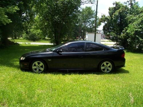 2004 pontiac gto base coupe 2-door 5.7l