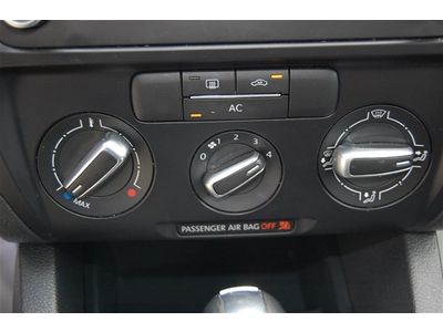 VW Certified Carfax Certified one 1 owner Black Black Leather / Leatherette, image 13