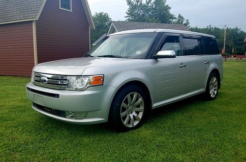 2009 ford flex limited...hi miles, great condition, priced to sell, navigation