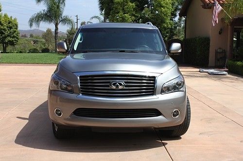 2011 infiniti qx56 completely immaculate!!!
