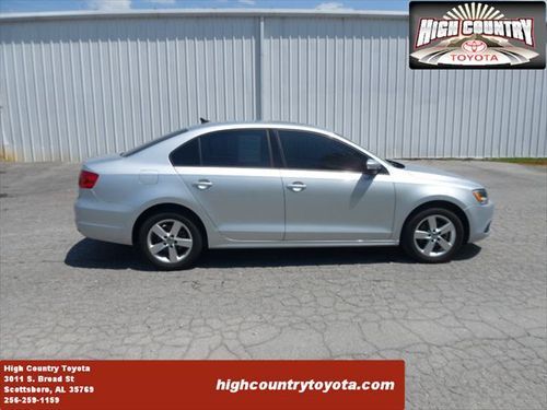 Very clean 2012 silver volkswagen jetta sedan tdi