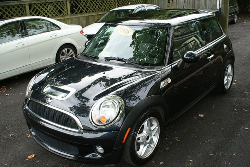 2008 mini cooper s. new tires, 6-speed manual. only 75xxx miles