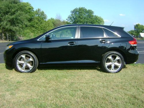 2010 toyota venza fwd 3.5l v6 black one owner clean carfax very clean non-smoker