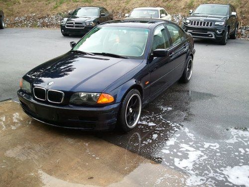 2000 bmw 323i base sedan 4-door 2.5l