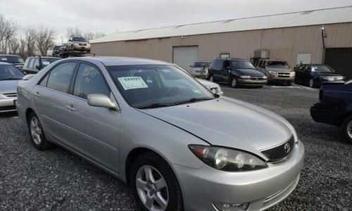 2005 toyota camry se low miles