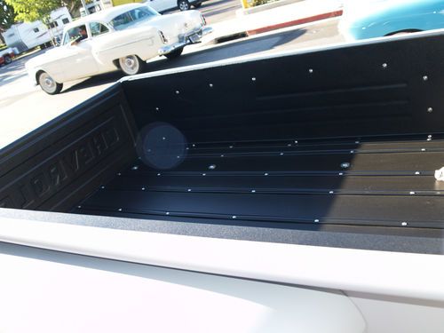 1957 CHEVY CHEVROLET 3100 STEPSIDE 3 SPEED 327cid BLACK / GREY INTERIOR, image 9