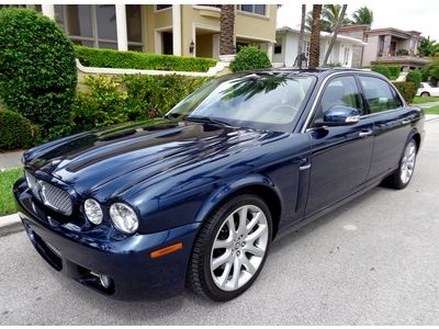 Florida 08 xj l 36k miles navi winter pkg clean carfax park assist no reserve !!