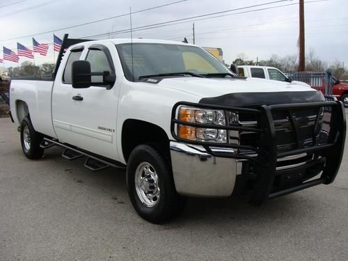 09chevy 2500 lt, ext cab, 6.6l diesel, long bed, 1 owner