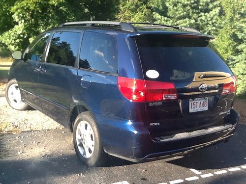 2004 Toyota Sienna, image 4