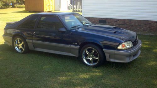 1993 ford mustang gt hatchback 2-door 5.0l