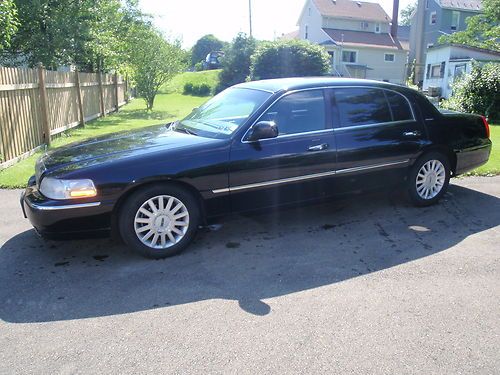 2005 lincoln town car executive l ( long wheel base)