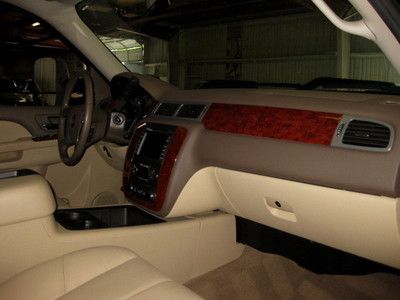 CREW CAB SHORT BED ( LTZ ) LIFTED! SHOW TRUCK, US $52,900.00, image 65