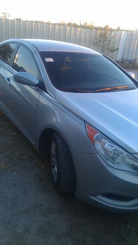 2011 hyundai sonata gls sedan 4-door 2.4l