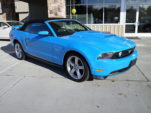 2010 ford mustang gt convertible 2-door 4.6l