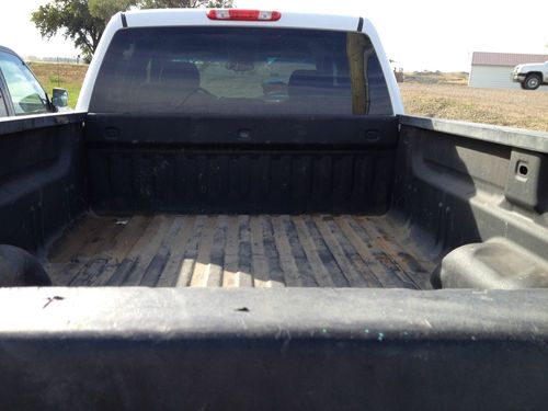 White 08 chevy dually 3500hd