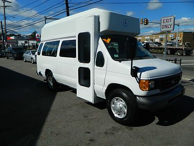 2007 ford econoline e-350  13 passenger high top