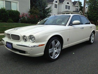 Xjr 4.2l nav cd supercharged 67k miles white navigation