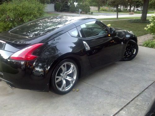 2009 nissan 370z base coupe 2-door 3.7l