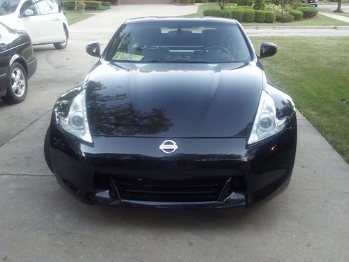 2009 Nissan 370Z Base Coupe 2-Door 3.7L, image 2