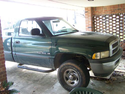 1998 dodge ram i500 new 5.9lv8 crate moter less than 40000 needs fuel pump