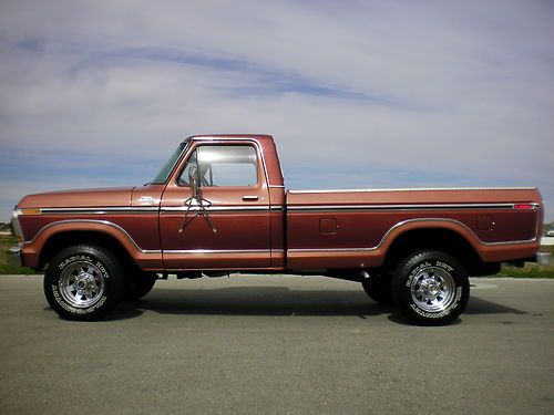 1979 ford f350 4x4 lariat 100% rust free absolutely beautiful must see