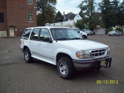 1996 ford explorer xlt sport utility 4-door 4.0l