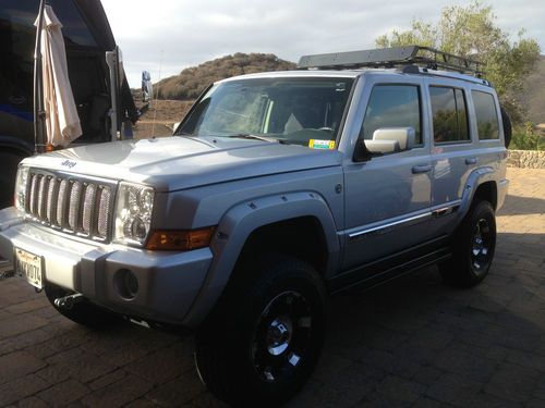 2010 jeep commander limited 5.7l hemi v8 42,000 miles warranty