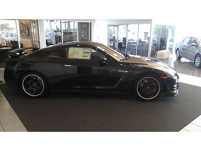 2014 NISSAN GT-R TRACK EDITION 1 OF 150 SUPER RARE!, image 5