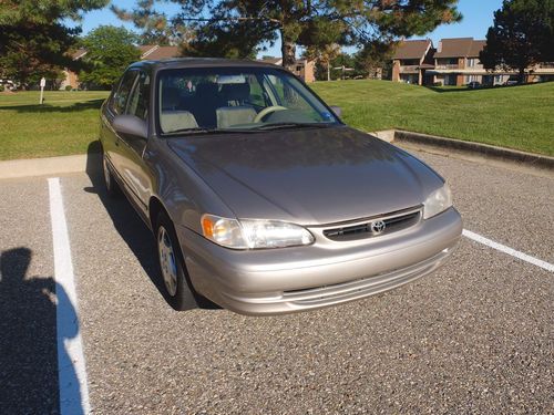 1999 toyota corolla clean!