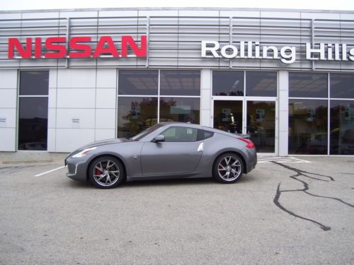 Coupe manual 370z 332 horsepower 6 speed touring sport package leather fast!!