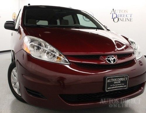 We finance 08 le 3rd row v6 cd changer power door/seat keyless entry one owner
