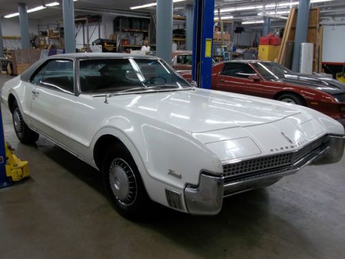 1967 oldsmobile toronado original white w/ red interior low miles options olds