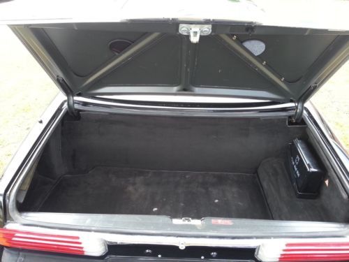 1989 Mercedes Benz 560 SL Convertible, Rare Triple Black, 2 Tops, Nice Condition, image 24