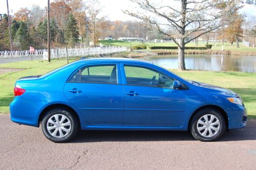 2010 toyota corolla le sedan 4-door 1.8l