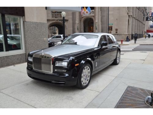 2013 rolls royce phantom.  diamond black - silver two-tone with seashell.