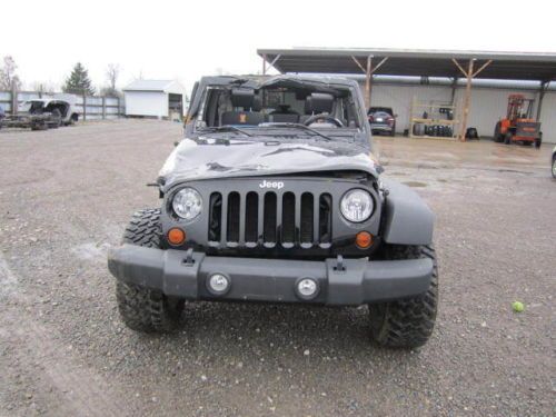 2010 Wrangler Wrecked Rebuildable Damaged Rollover Salvage Title Repairable, image 3