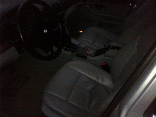 2000 BMW 528i Base Sedan 4-Door 2.8L, image 8
