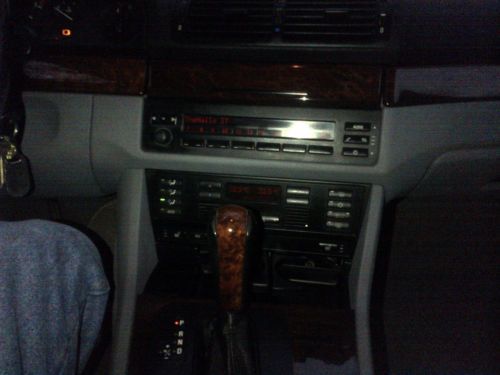 2000 BMW 528i Base Sedan 4-Door 2.8L, image 10