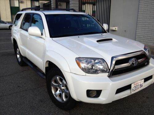 2006 toyota 4runner sport edition v8 with 7300 lbs tow package  white on black
