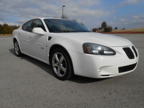 2006 pontiac grand prix gxp sedan 4-door 5.3l loaded sunroof heated seats