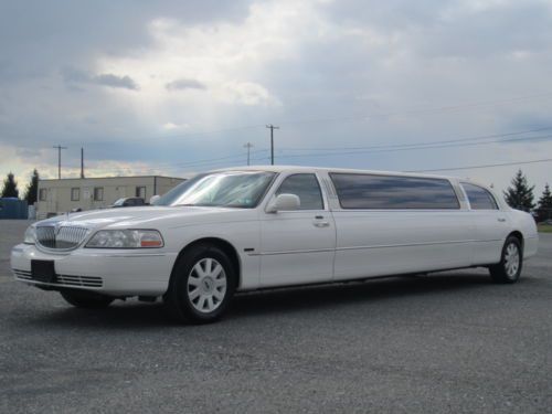 2005 lincoln town car springfeildcoach super limousine only 62000 original miles