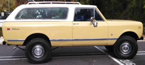 1976 international scout traveler